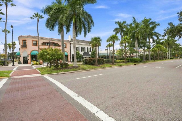525 MANATEE COURT 10, Venice, FL 34285