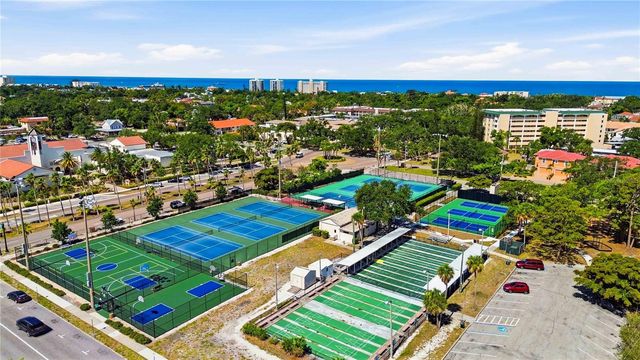 525 MANATEE COURT 10, Venice, FL 34285