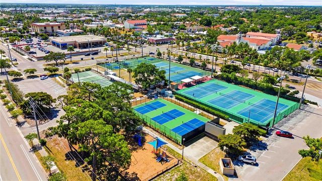 525 MANATEE COURT 10, Venice, FL 34285