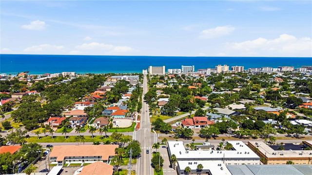 525 MANATEE COURT 10, Venice, FL 34285
