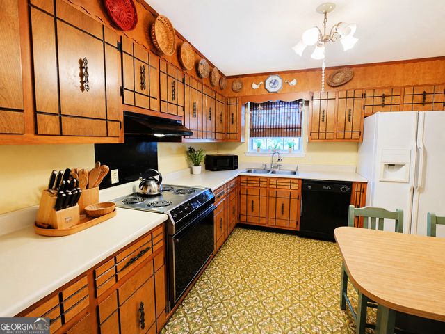78 Mitchell Lane, Rossville, GA 30741
