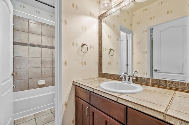 11869 E Maplewood Avenue, Englewood, CO 80111