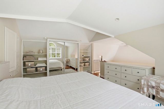 18 West Haviland Lane B, Stamford, CT 06903