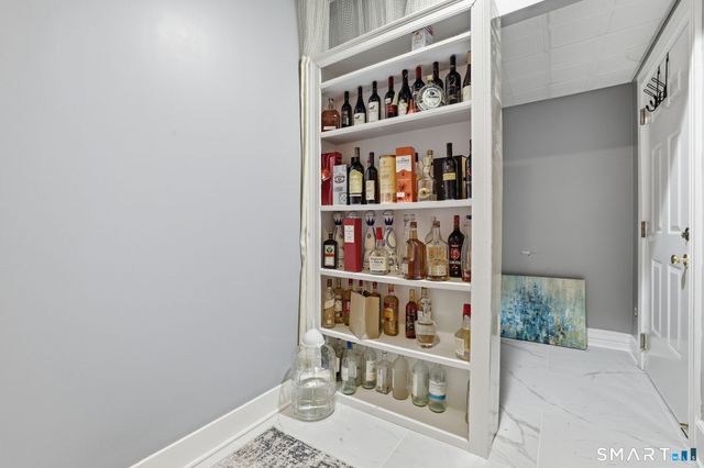 18 West Haviland Lane B, Stamford, CT 06903