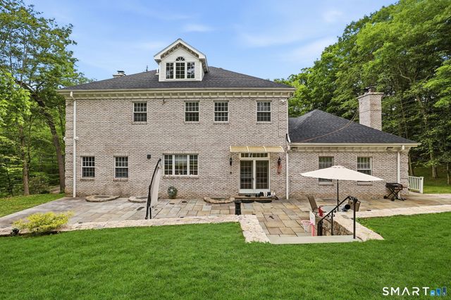 18 West Haviland Lane B, Stamford, CT 06903