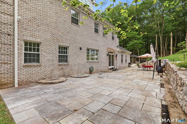 18 West Haviland Lane B, Stamford, CT 06903