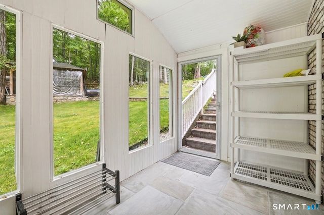 18 West Haviland Lane B, Stamford, CT 06903