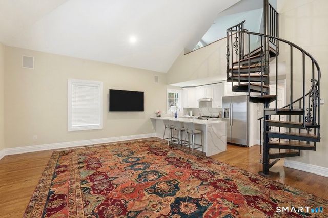 18 West Haviland Lane B, Stamford, CT 06903