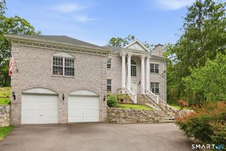 18 West Haviland Lane B, Stamford, CT 06903