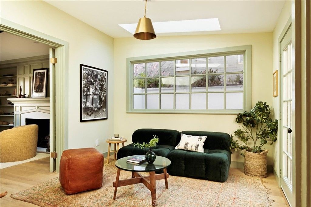 Image 13 of property listing at 507 S Norton Avenue, Los Angeles, CA 90020