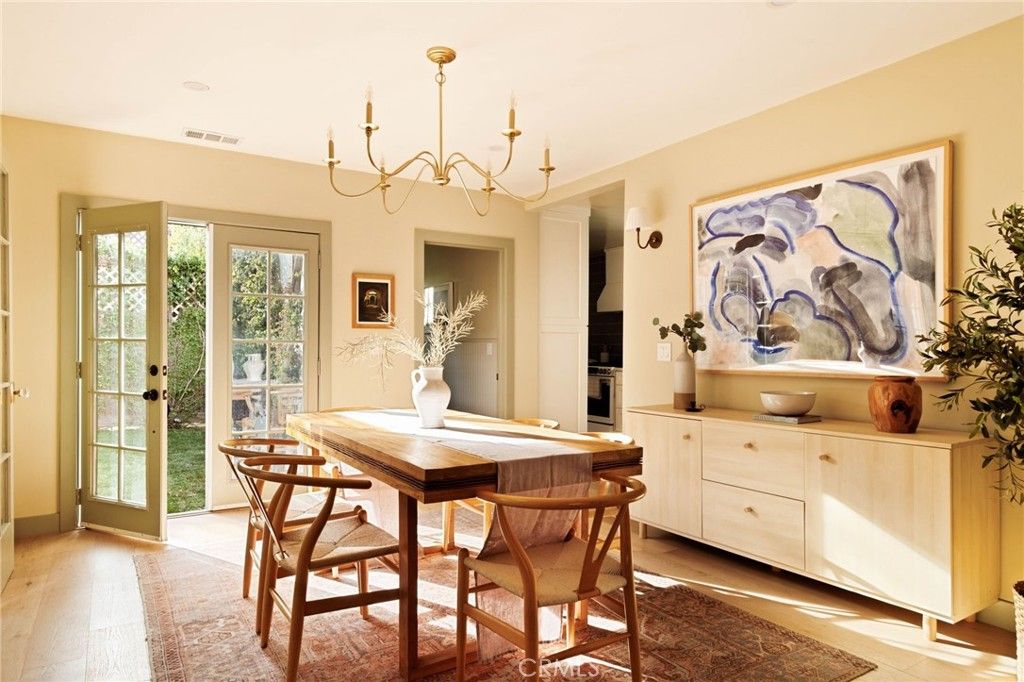 Image 19 of property listing at 507 S Norton Avenue, Los Angeles, CA 90020