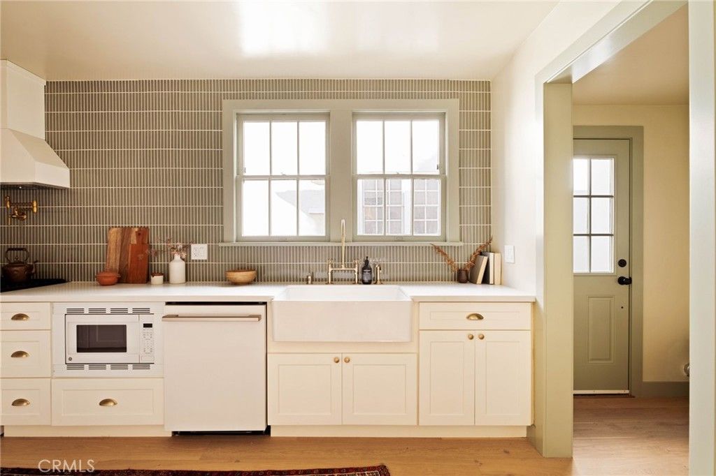 Image 22 of property listing at 507 S Norton Avenue, Los Angeles, CA 90020