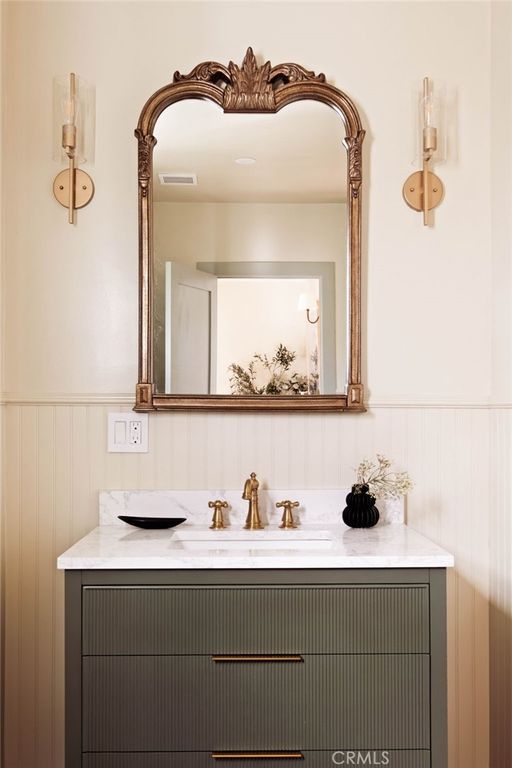 Image 26 of property listing at 507 S Norton Avenue, Los Angeles, CA 90020