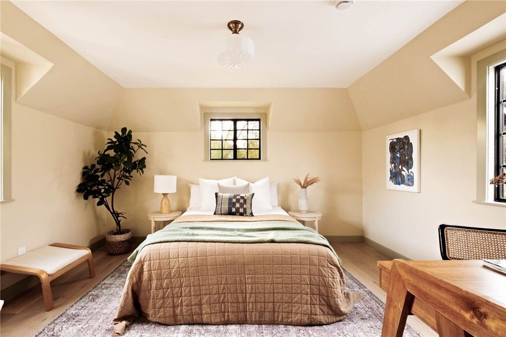 Image 39 of property listing at 507 S Norton Avenue, Los Angeles, CA 90020