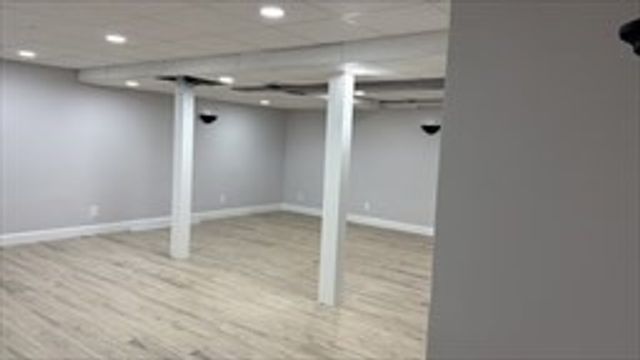 405 Granite St, Worcester, MA 01607