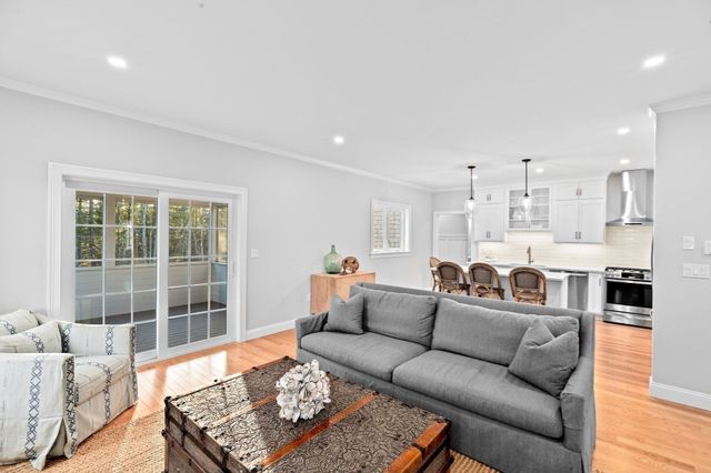 8 Preservation Way, Plymouth, MA 02360