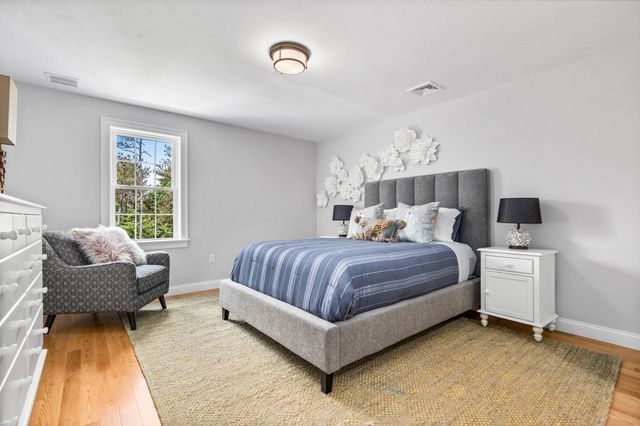8 Preservation Way, Plymouth, MA 02360