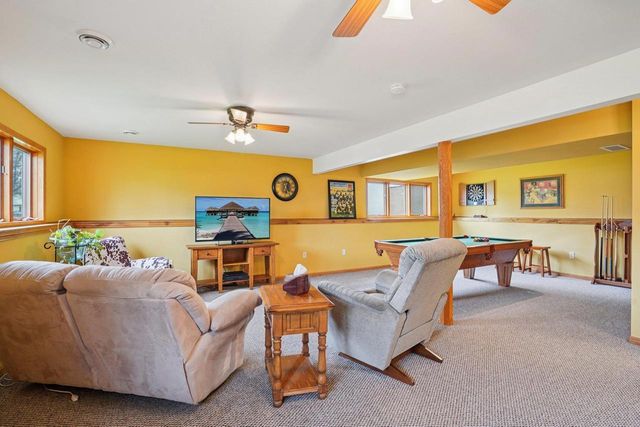 316 Burl Oak Drive, Deforest, WI 53532