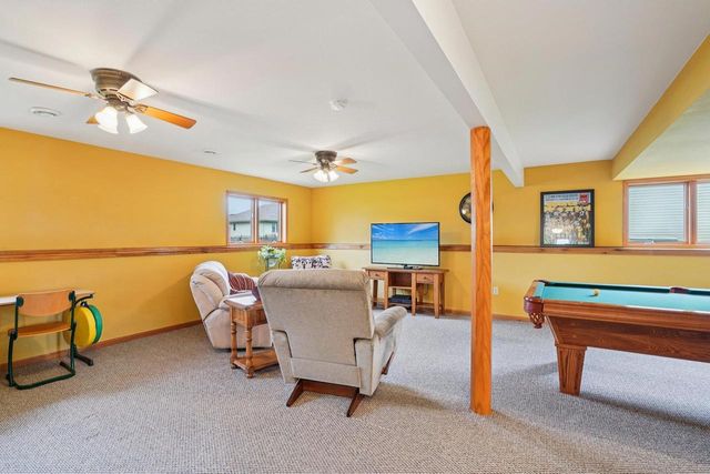 316 Burl Oak Drive, Deforest, WI 53532