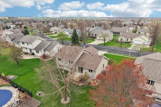 316 Burl Oak Drive, Deforest, WI 53532