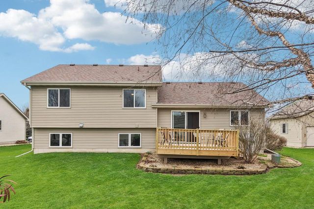 316 Burl Oak Drive, Deforest, WI 53532