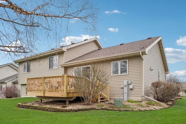 316 Burl Oak Drive, Deforest, WI 53532