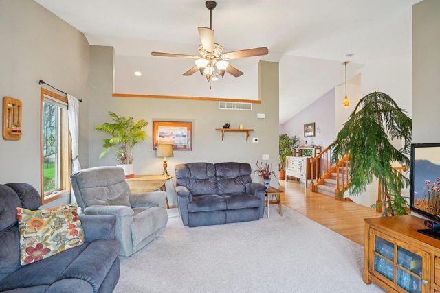 316 Burl Oak Drive, Deforest, WI 53532