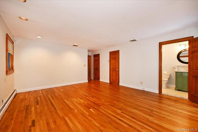 5 Mannetto Hill Road, Huntington, NY 11743