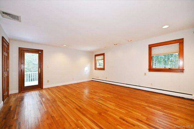 5 Mannetto Hill Road, Huntington, NY 11743