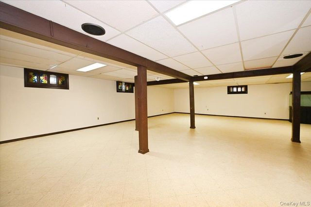 5 Mannetto Hill Road, Huntington, NY 11743