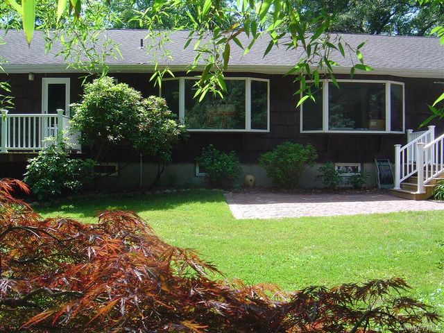5 Mannetto Hill Road, Huntington, NY 11743