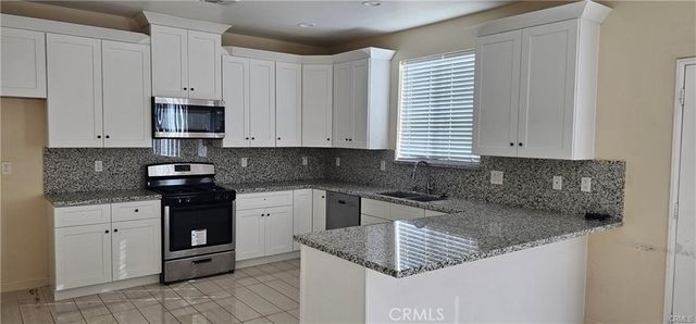 8185 Banana Avenue 27, Fontana, CA 92335