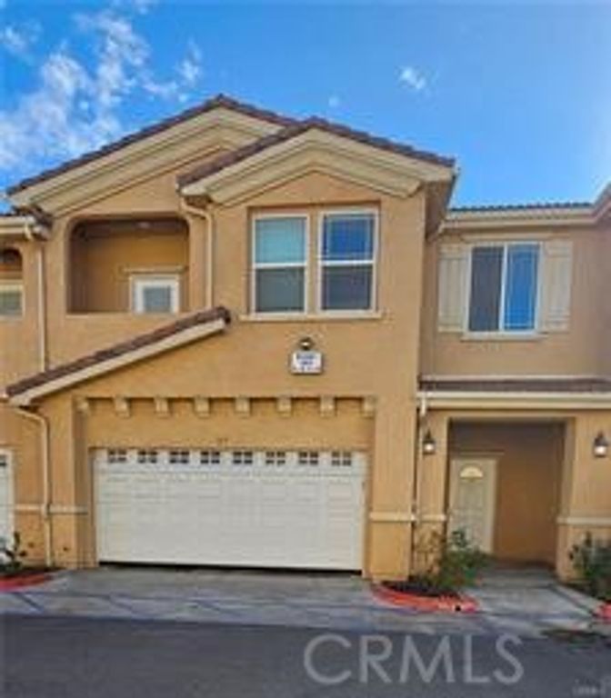 8185 Banana Avenue 27, Fontana, CA 92335