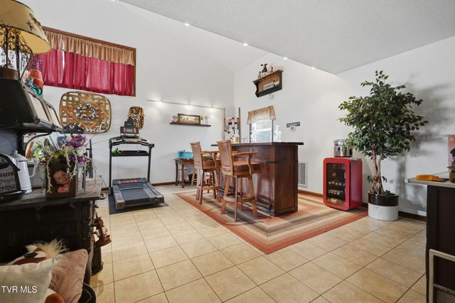 6320 Booth Court, Kingsport, TN 37663