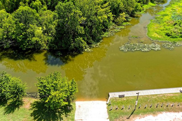 11789 White Cedar, Willis, TX 77318
