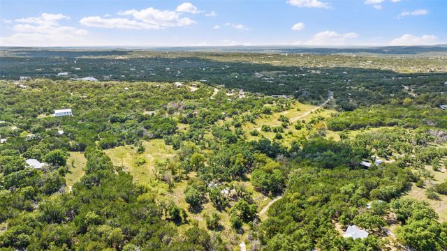 3817 Hart Hollow DR, Spicewood, TX 78669