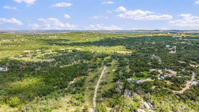 3817 Hart Hollow DR, Spicewood, TX 78669
