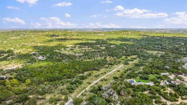 3817 Hart Hollow DR, Spicewood, TX 78669