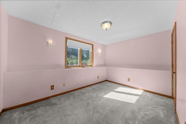 479 Mary Street S, Maplewood, MN 55119