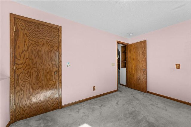 479 Mary Street S, Maplewood, MN 55119