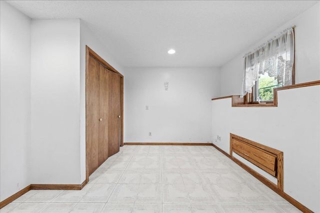 479 Mary Street S, Maplewood, MN 55119