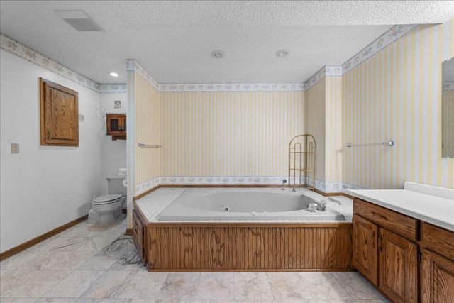 479 Mary Street S, Maplewood, MN 55119