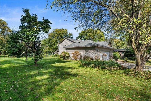 479 Mary Street S, Maplewood, MN 55119