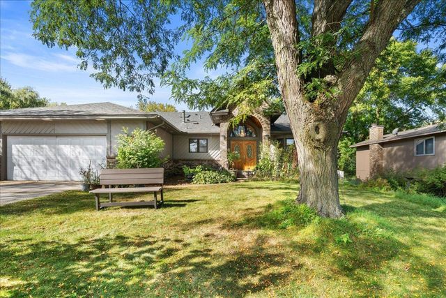 479 Mary Street S, Maplewood, MN 55119