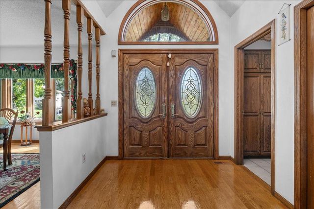 479 Mary Street S, Maplewood, MN 55119