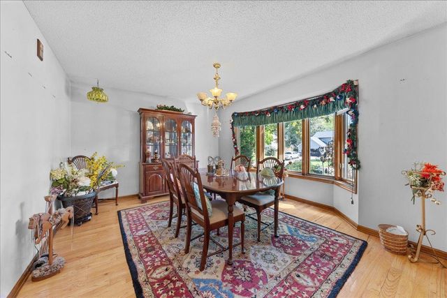 479 Mary Street S, Maplewood, MN 55119