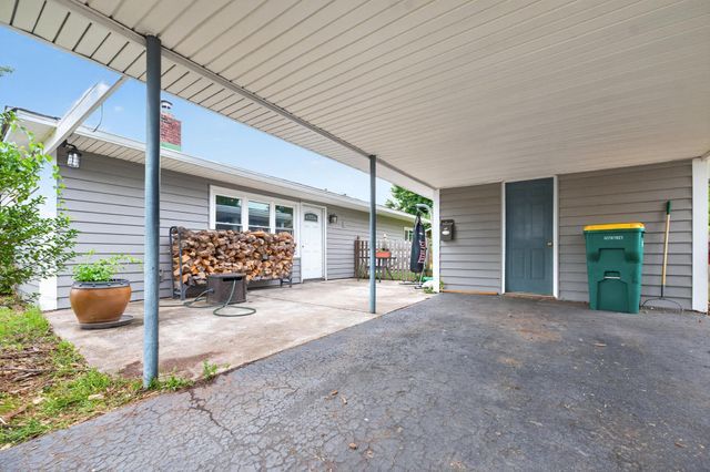 35 PALM LN, Levittown, PA 19054