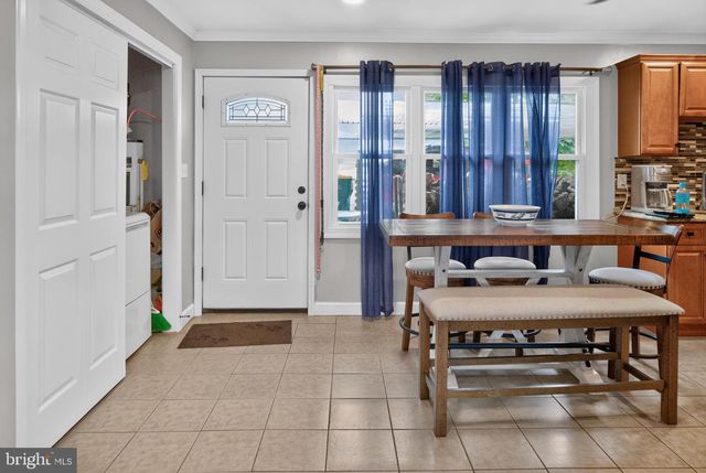 35 PALM LN, Levittown, PA 19054