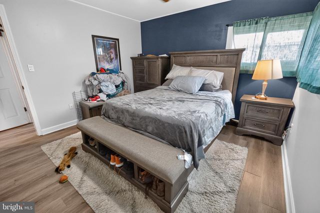 35 PALM LN, Levittown, PA 19054