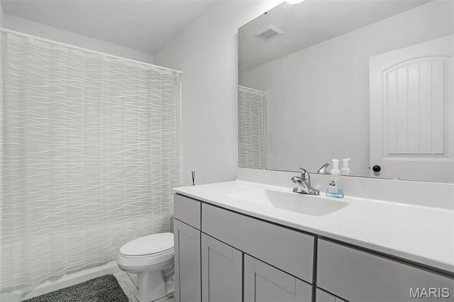 809 Londonbury Court, Wentzville, MO 63385